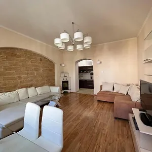 Apartmán Dr. Becher Lux 60 M2
