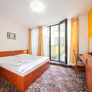 De Luxe Praha